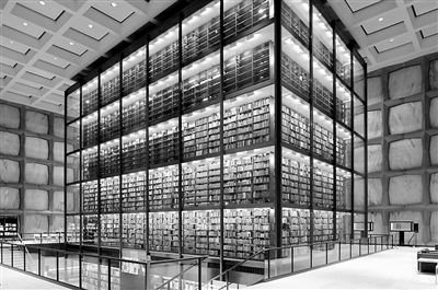 探究海外名校大學(xué)之美:牛津大學(xué)因門而美